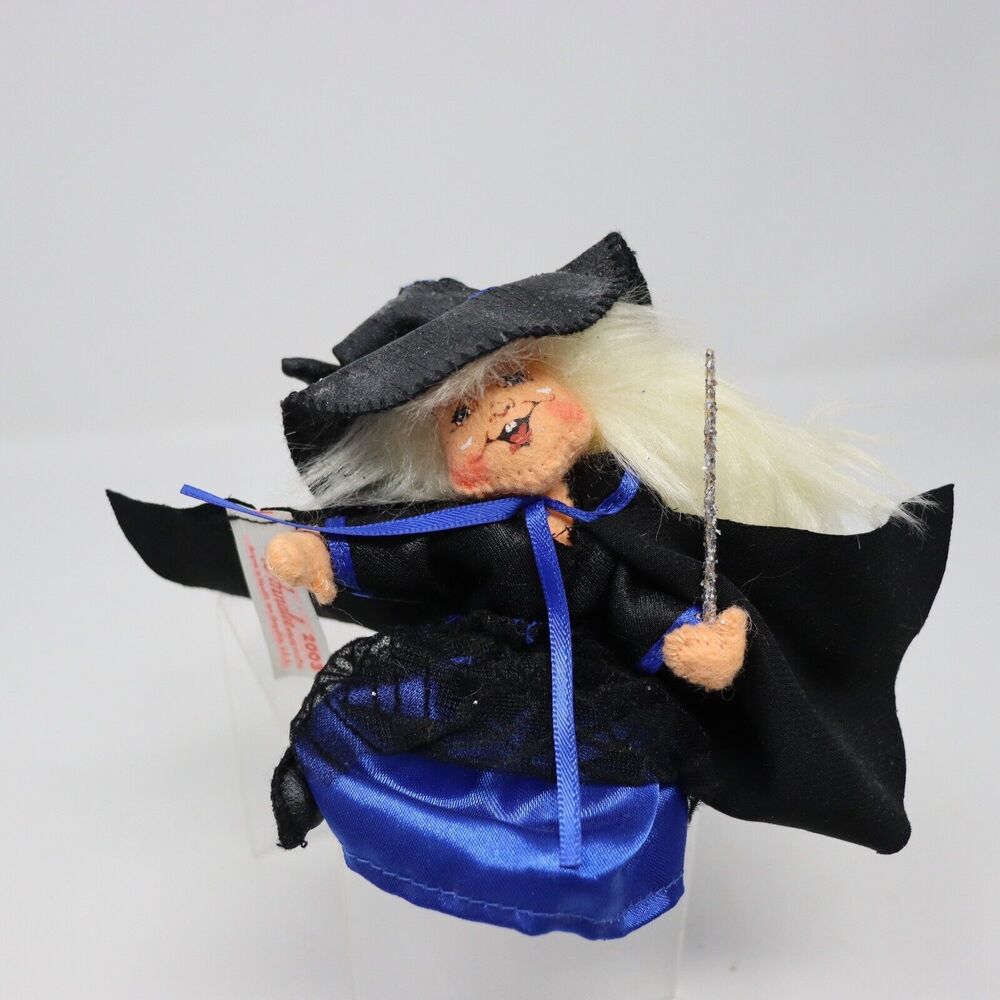 Annalee 2003  Witch 5" Halloween Doll With Wand